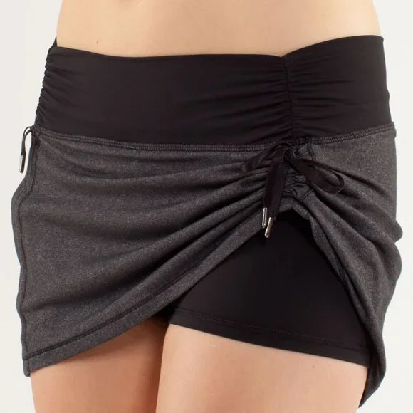 Lululemon Gray Black Hot N’ Sweaty Athletic Skirt Hot Yoga Size 6 - Picture 2 of 10